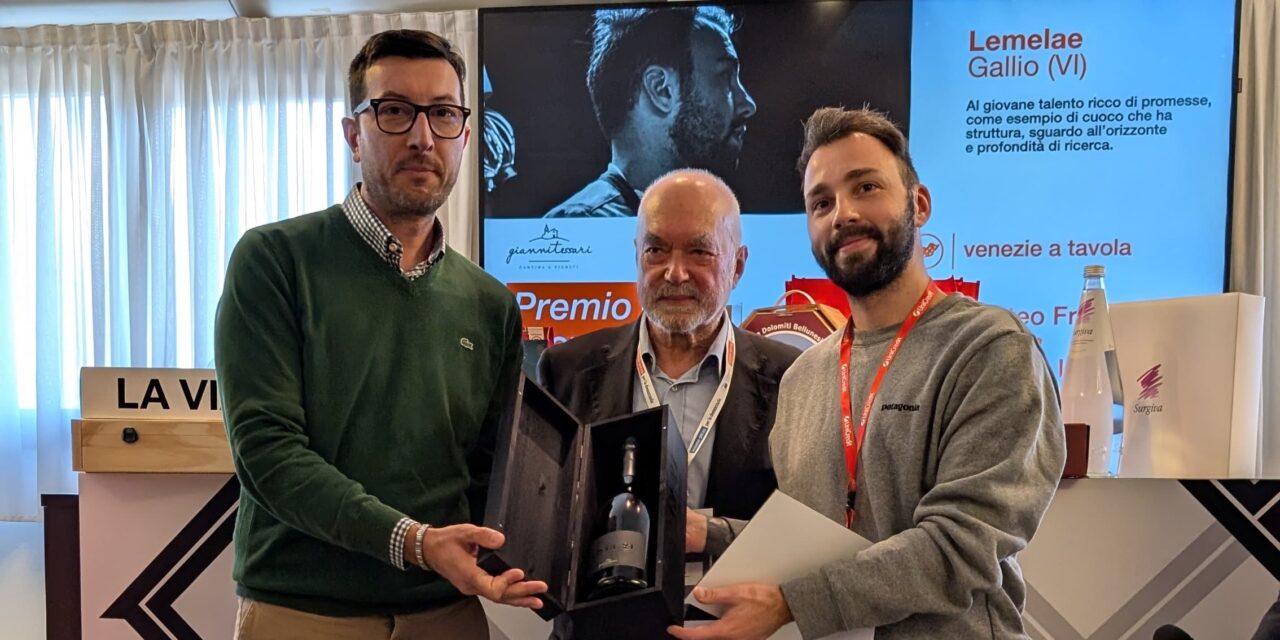 GIANNITESSARI PREMIA ANDREW LUNARDI COME ​GIOVANE DELL’ANNO PER LA GUIDA VENEZIE A TAVOLA 2025