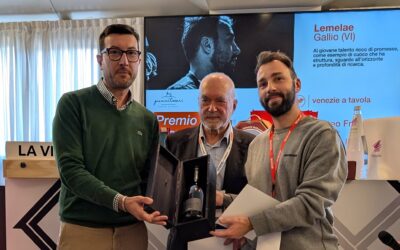 GIANNITESSARI PREMIA ANDREW LUNARDI COME ​GIOVANE DELL’ANNO PER LA GUIDA VENEZIE A TAVOLA 2025