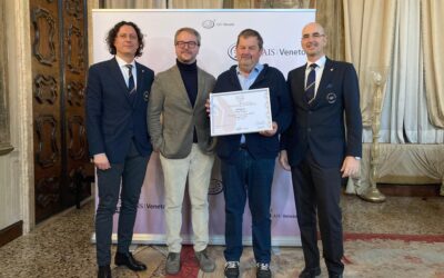 PRESENTATA VINETIA – LA GUIDA AI VINI DEL VENETO 2025 DI AIS VENETO: DUE VINI DOLCI CONQUISTANO GIORNALISTI E RISTORATORI